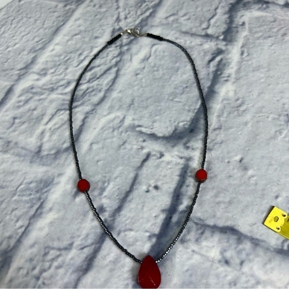 Ruby red delicate handmade necklace - Picture 5 of 11